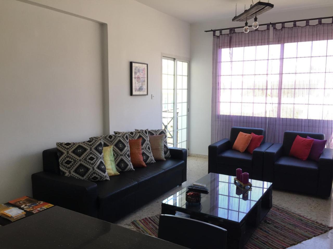 Apartament Vangelios *